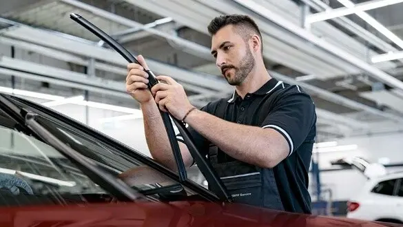 BMW SERVICE INCLUSIVE PLUS. BMW SERVICE INCLUSIVE PLUS.