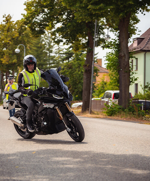 bmw motorrad testride wernecke bike BMW Kunde bei einem Testfahrt auf dem Testride Event von Wernecke